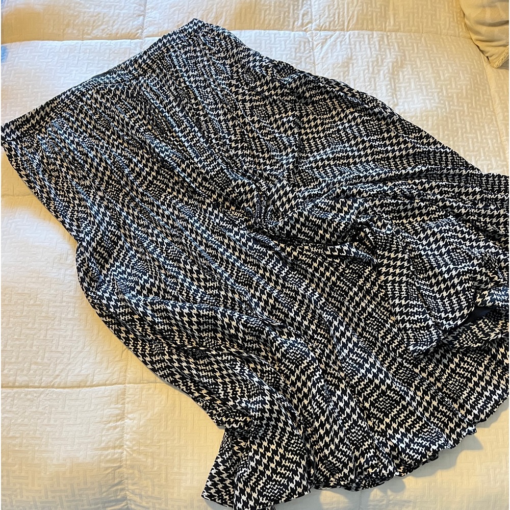 Beautiful pleated blue and white skirt you will love it